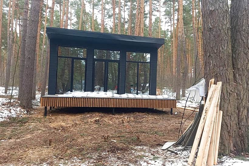 На территории глэмпинга в Канашском районе прокладывают инженерные коммуникации.