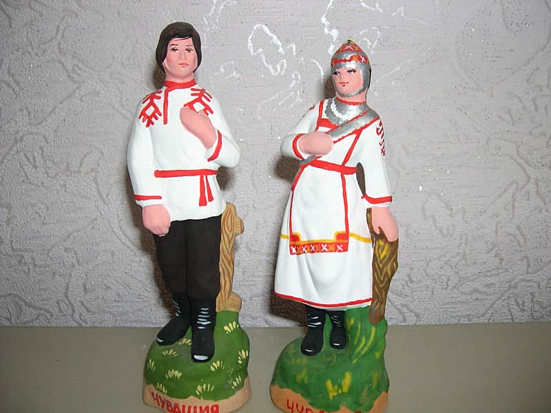 В год Константина Иванова – памятник Нарспи и Сетнеру.