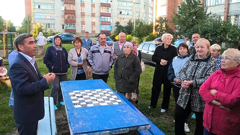 Город Канаш с рабочим визитом посетил министр транспорта и дорожного хозяйства Чувашской Республики В.И. Филиппов.