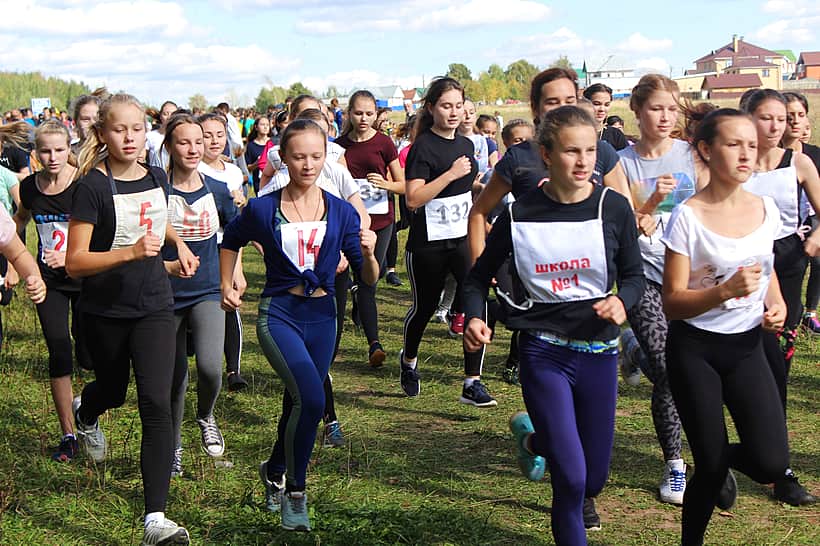 В городе Канаш очередной Всероссийский день бега «Кросс Нации – 2017» собрал любителей легкой атлетики и поклонников здорового образа жизни.