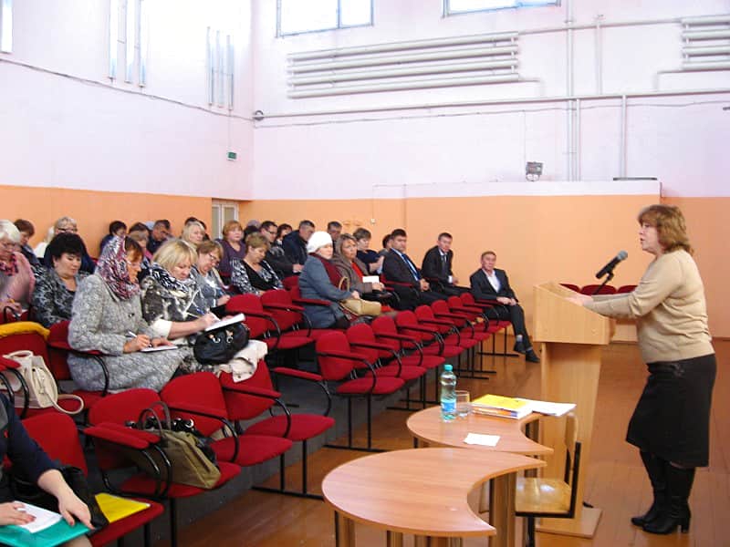 В городе Канаш состоялся семинар для руководителей и председателей первичных профсоюзных организаций образовательных учреждений.