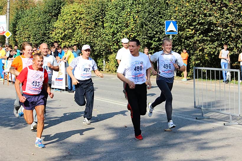 В городе Канаше названы победители и призеры этапа Всероссийского дня бега "Кросс Нации – 2015".