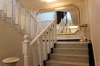 В городе Канаше прошла торжественная церемония открытия ресторана «Версаль» (фото №3).