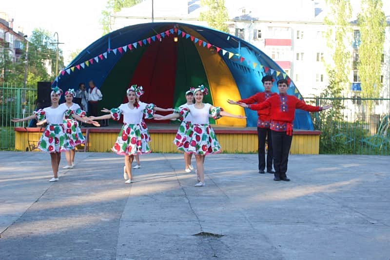 В городе Канаше состоялось торжественная церемония открытия летнего парка Городского Дворца культуры "Моя семья-2016".