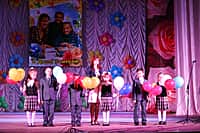 В городе Канаше торжественно отметили День учителя (фото №8).