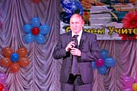 В городе Канаше торжественно отметили День учителя (фото №13).