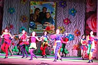 В городе Канаше торжественно отметили День учителя (фото №35).