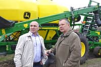 Ходом весенне-полевых работ в сельхозорганизациях с выездом на место ознакомился глава администрации Канашского района Степанов В.Н. (фото №26).