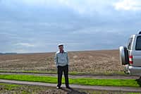 Ходом весенне-полевых работ в сельхозорганизациях с выездом на место ознакомился глава администрации Канашского района Степанов В.Н. (фото №3).