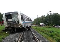 В Ибресинском районе в аварии на железнодорожном переезде погиб человек (фото №2).