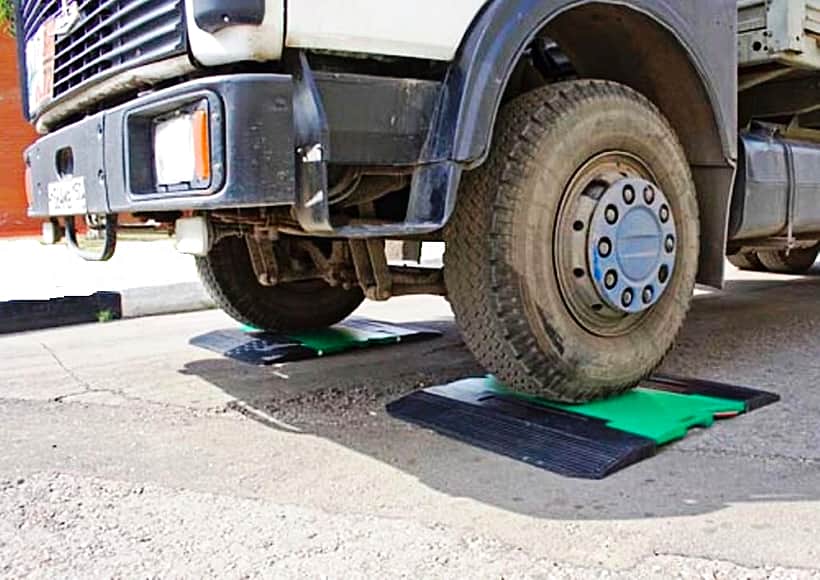 Инспекторами транспортного контроля проверено 126 автомобилей, осуществляющих международные перевозки грузов.