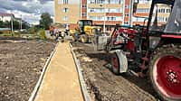 В Канаше продолжается благоустройство тротуаров (фото №1).