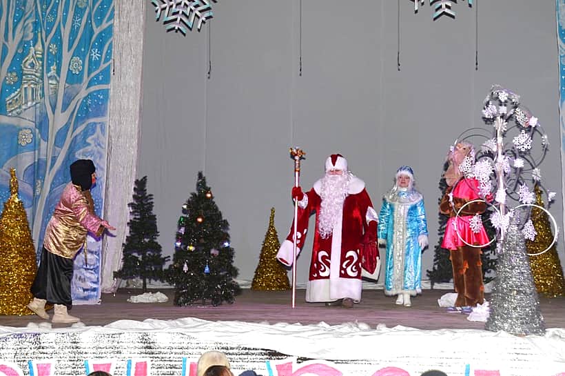 г. Канаш: Городской Дворец культуры приглашает на новогодние праздники.