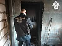 При ремонте Канашской городской больницы рабочий получил ожоги (фото №1).