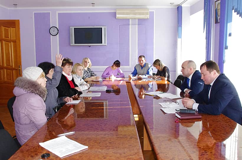 Канаш: Сергей Артамонов в рамках Единого информационного дня провел прием граждан по личным вопросам.