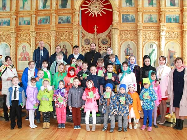 г. Канаш: Школа начинается с молитвы.