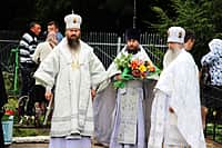 В Канаше храм-часовня святых благоверных князей Петра и Февронии Муромских распахнул свои врата (фото №1).