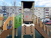 На ул. Кооперативная, д. 2 в Канаше состоялось торжественное открытие современной детской площадки (фото №9).