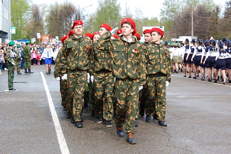 В Канаше прошел Парад юнармейцев.
