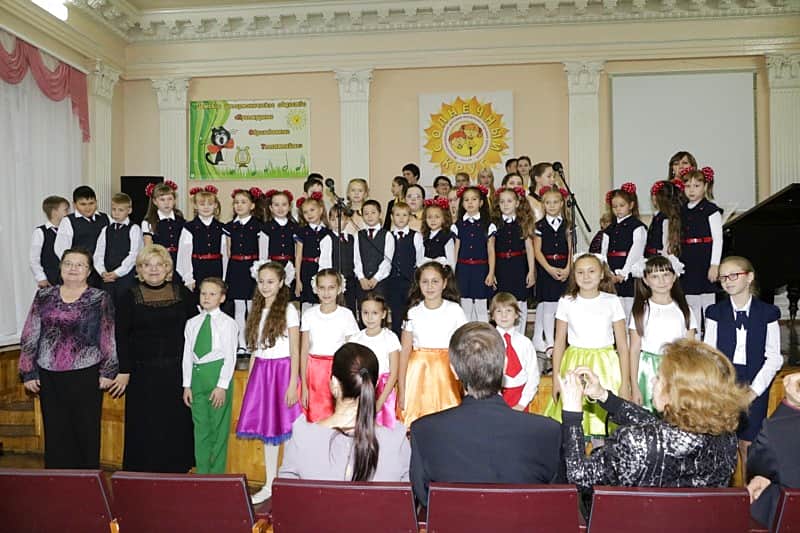 В Канаше прошла IX межрегиональная детская вокально-хоровая ассамблея «Солнечный круг-2016».