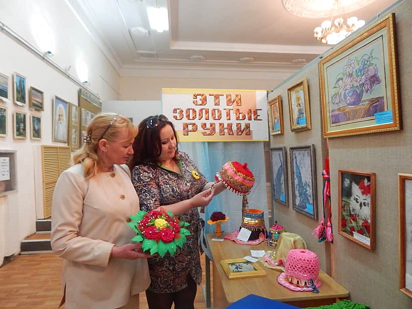 В Канаше прошла Х юбилейная выставка педагогов «Эти руки золотые».