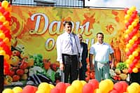 В Канаше прошло торжественное открытие ярмарки сельскохозяйственной продукции "Дары осени-2015" (фото №4).