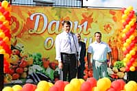 В Канаше прошло торжественное открытие ярмарки сельскохозяйственной продукции "Дары осени-2015" (фото №4).