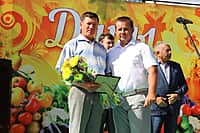 В Канаше прошло торжественное открытие ярмарки сельскохозяйственной продукции "Дары осени-2015" (фото №6).