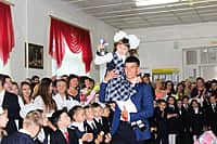 В Канаше прозвенел первый в новом 2015-2016 учебном году школьный звонок (фото №17).