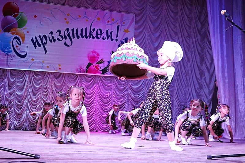 В Канаше состоялся праздник, посвященный Дню Матери.