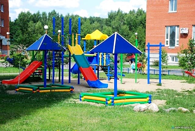 В Канаше стартовал городской конкурс "Лучший двор-2015". Подведение итого состоится с 1 по 5 июня 2015 г.