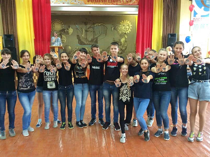 В Канаше стартовал месячник "Молодежь за здоровый образ жизни".