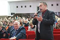 В Канаше с участием Председателя Кабинета Министров Чувашии Моторина И.Б. состоялось совещание по итогам социально-экономического развития города Канаша за 2015 год (фото №32).