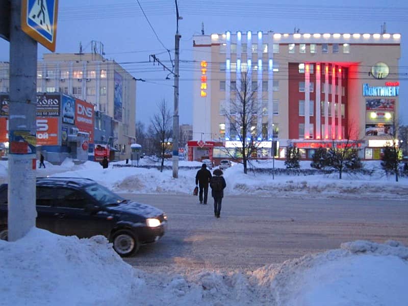 В Канаше водитель автомашины ГАЗ-322132 совершил наезд на мужчину, который переходил проезжую часть по нерегулируемом пешеходному переходу. Всего за один день в Чувашии пострадали 7 пешеходов.