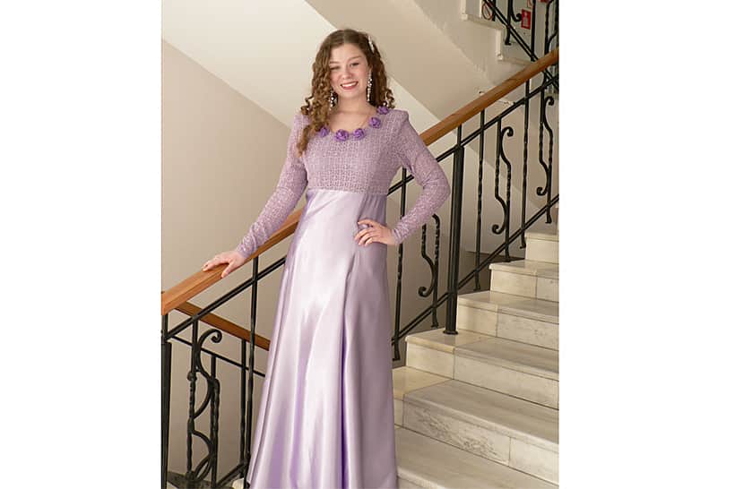 Канашская школьница, Захарова Олеся - Лауреат I степени Регионального Фестиваля молодежного песенного творчества ««ДЕБЮТ-2017».