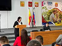 Глава Канашского МО Валерий Чернов провёл организационное аппаратное совещание (фото №3).