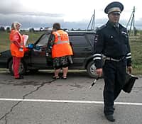 Канашский район: Единый день профилактической работы по обеспечению безопасности дорожного движения на железнодорожных переездах (фото №4).