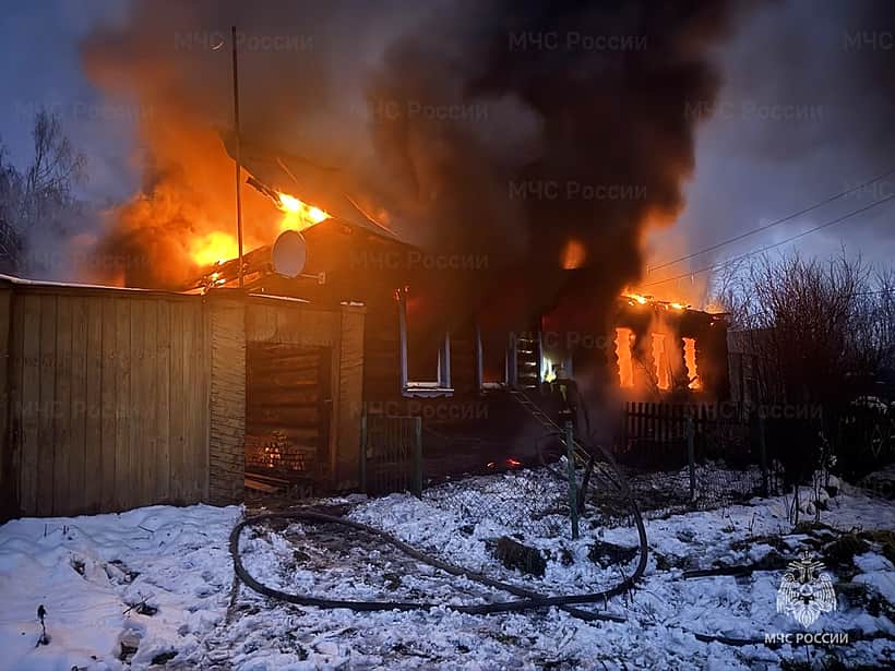 За сутки в Канашском районе произошли два пожара.