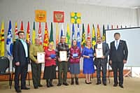 Канашский район: Семья Гавриловых награждена медалью «За любовь и верность» (фото №2).