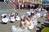 Канашский район: уезжает розовое детство под звонок последнего звонка… (фото №4).