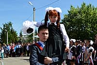 Канашский район: уезжает розовое детство под звонок последнего звонка… (фото №6).