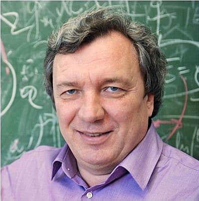 В канашской школе учился лауреат премии BBVA Foundation Frontiers of Knowledge Award in Basic Sciences.