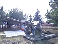 В Канашском районе в деревнях Атнашево и Калиновка установлены две гаубицы (фото №2).