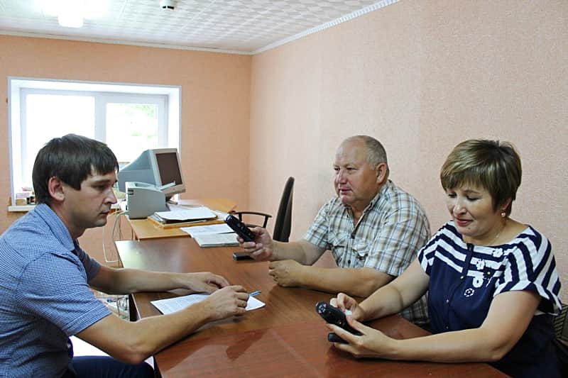 В Канашском районе – корреспонденты Национального радио В.Е. Егоров и А.В. Герасимова.