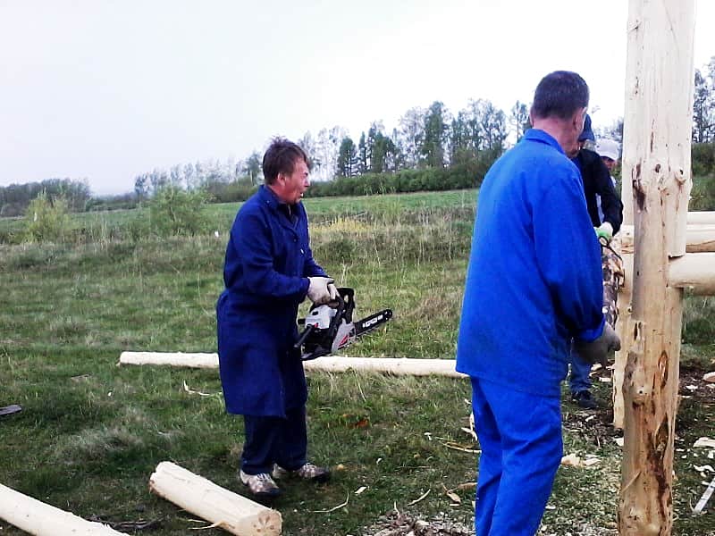 В Канашском районе построена новая эстакада для разгрузки рысистых и скаковых лошадей во время празднования Дня республики.