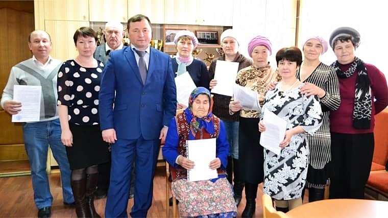 В Канашском районе в преддверии празднования 70-летия Победы 8 ветеранов Великой Отечественной войны и их вдовы улучшат жилищные условия.