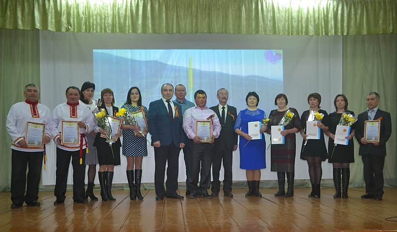 В Канашском районе торжественно отметили профессиональный праздник - День местного самоуправления.
