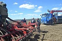 В Канашском районе яровых зерновых и зернобобовых культур посеяно на площади 5646 га (42% от плана) (фото №1).