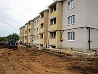 В Канашском районе завершается строительство многоквартирного дома по программе переселения граждан из аварийного жилищного фонда (фото №1).