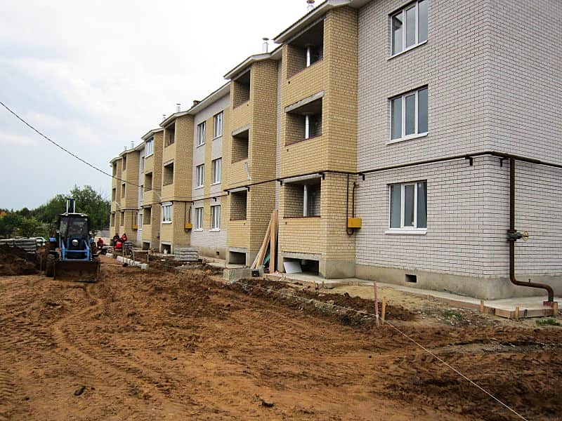 В Канашском районе завершается строительство многоквартирного дома по программе переселения граждан из аварийного жилищного фонда.